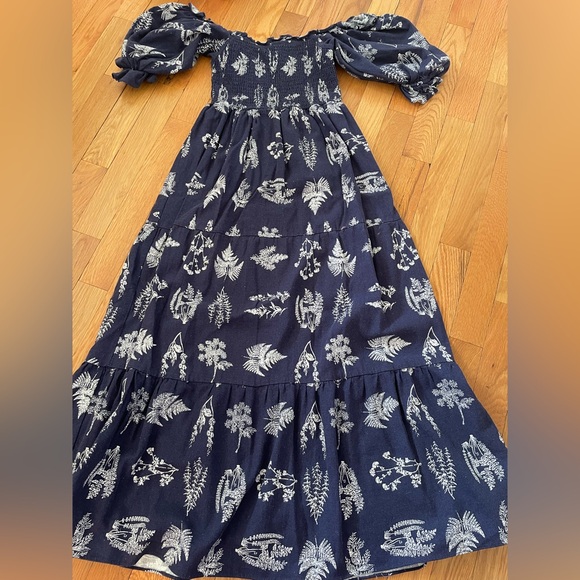 Tuckernuck Dresses & Skirts - Tuckernuck Navy Blue and White Floral Off-Shoulder Maxi Dress
